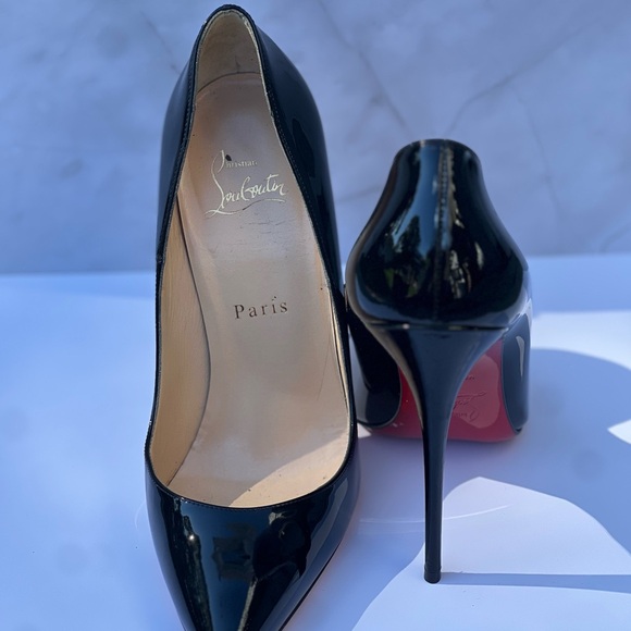 Christian Louboutin Glossy Black Stilettos with Red Soles - Picture 1 of 8